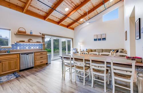 Cleone House | Newly built home near beach with deck, large yard, WiFi, & ping-pong - dogs OK