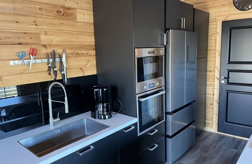 Hultsfred House | Newly built log cabin on a lakeside plot near Hultsfred | SE05086