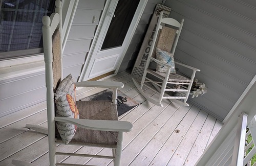 Midlothian House | Newly finished basement suite in Midlothian. Very clean and spacious.