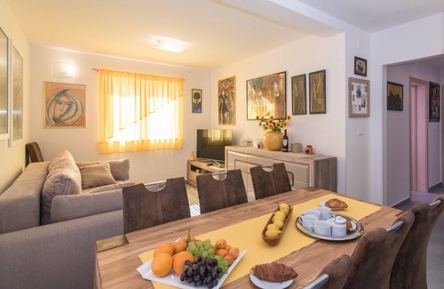 Liznjan Apartment | Newly furnished apartment in Ližnjan 5 min walk from the beach