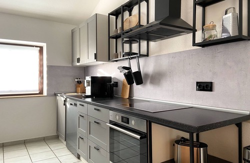 Dahn Apartment | Newly furnished vacation apartment with a fantastic view of the castle