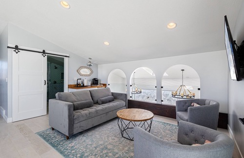 Charleston House | Newly listed - Mountain Escape: Mt Timp & Lake Views, Sauna, Hot Tub 5BR/4BA