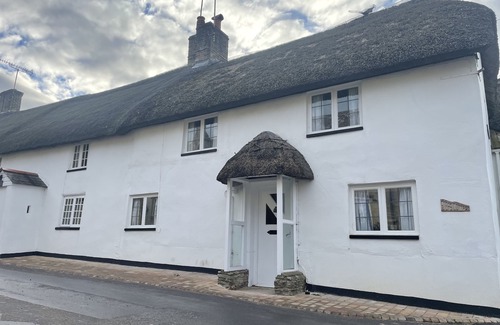 West Knighton Cottage | Newly refurbished thatched cottage in beautiful sleepy village