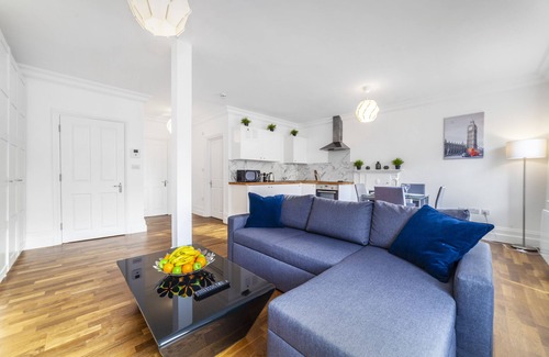 Bayswater Apartment | Newly-Refurbished 1 BDR Apt, Prime Location