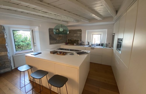 Citta Nuova-Barriera Nuova-San Vito-Citta Vecchia Apartment | Newly refurbished central flat on San Giusto hill overlooking the sea