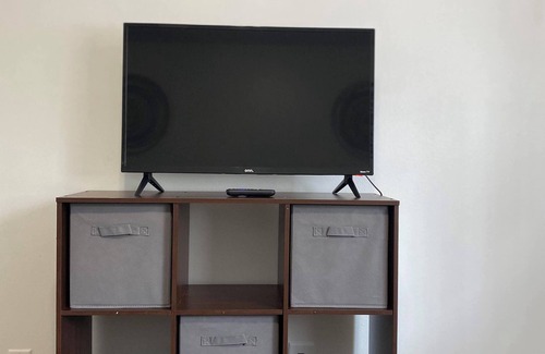 East Lansing Apartment | Newly Remodeled and Cozy Apartment close to MSU, Hospitals, and Entertainment!