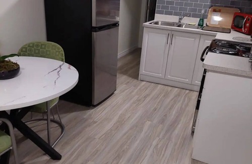 Fletchers Creek South House | Newly Renovated 1 BDRM Guest Suite