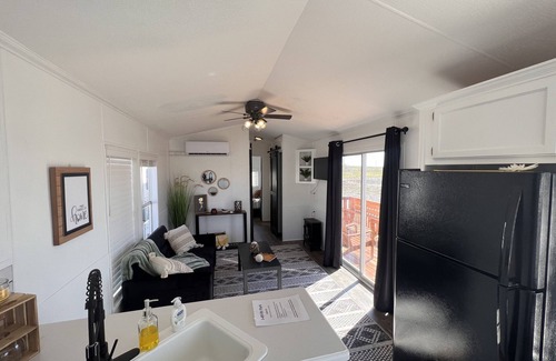 Fidelity Cabin | NEWLY renovated cottage located right off I-49 in Archie, MO.