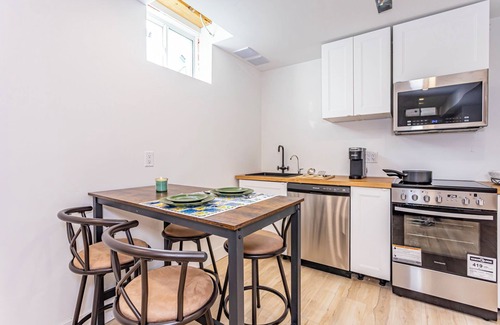 Woodstock Apartment | Newly renovated cozy studio