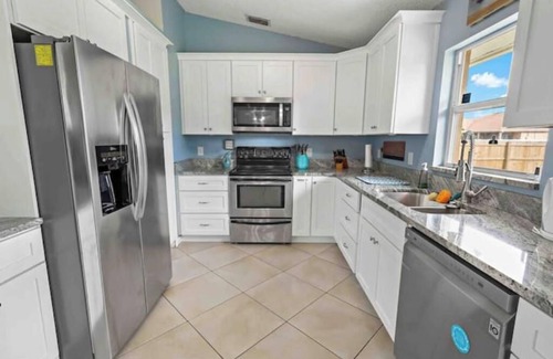 Interchange Square House | Newly renovated modern home ready for the whole family to relax and enjoy