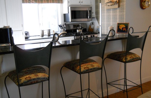 Mews Village House | Newly Renovated Patio Home with Pool on the Golf Course in New Seabury!