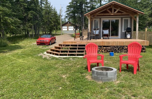 Bertrand Ski Chalet | Newly renovated tiny house on the banks of the Caraquet River