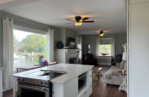 Portsmouth House | Newly Renovated Waterfront Home with Dock!