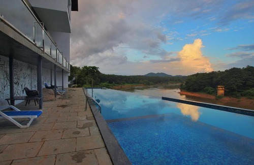 Malappuram Resort | Nexstay Grand Chaliyar Resort