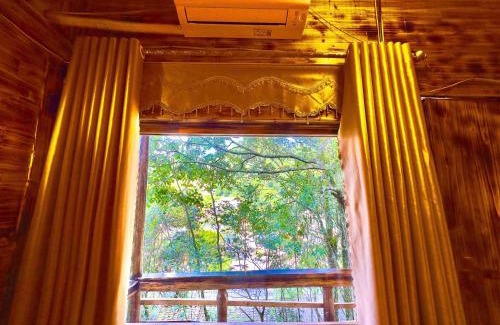 Dong Van House | Nhà Cổ Lao Xa Homestay Hmong & Bungalow air conditioner