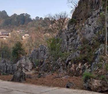 Dong Van House | Nhà Gỗ Cổ homestay Lao xa