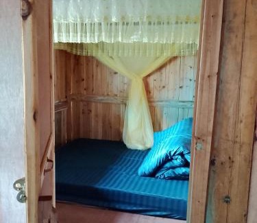 Dong Van House | Nhà Gỗ Cổ homestay Lao xa