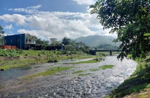 Ba To House | Nhà Nghỉ Hoàng Anh bờ kè