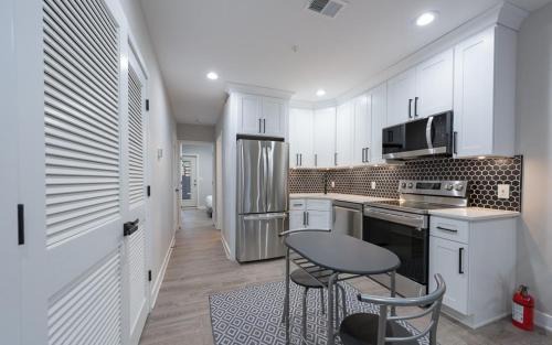 Southeast Apartment | NICE 1BR Apartment near Metro