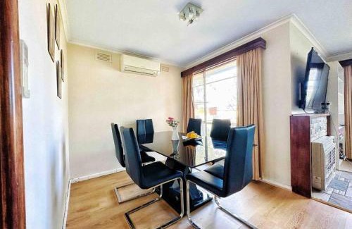 Mount Waverley House | Nice 3 bedroom House Mt Waverley