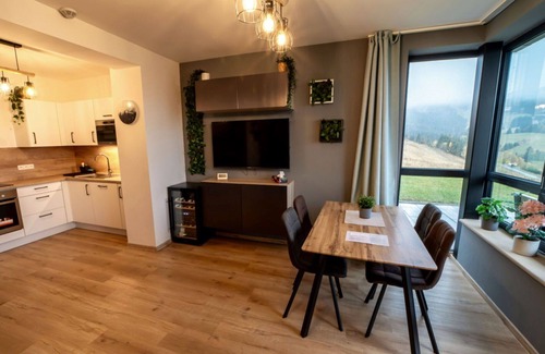 Loucna Pod Klinovcem Apartment | Nice apartment for 4 guests with WIFI, TV and terrace