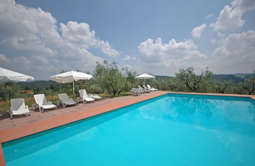 San Casciano in Val di Pesa Apartment | Nice apartment for 4 guests with WIFI, pool and TV, close to Florence