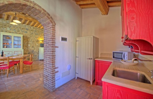Poggibonsi Apartment | Nice apartment for 4 guests with pool, A/C, WIFI and TV, close to San Gimignano