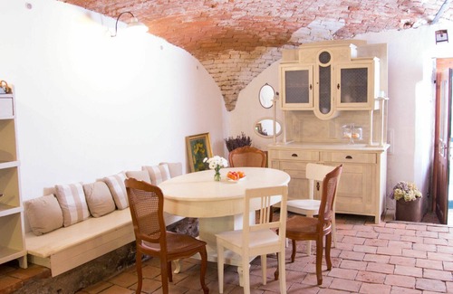 Lukavice Apartment | Nice apartment for 4 people with WIFI, pool and patio