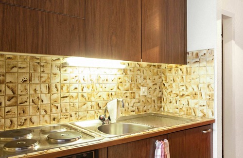 Sion Apartment | Nice apartment for 4 people with WIFI, pool, TV, balcony, pets allowed and panoramic view