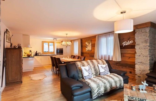 Saas-Fee Apartment | Nice apartment for 6 people with WIFI, TV, balcony and pets allowed
