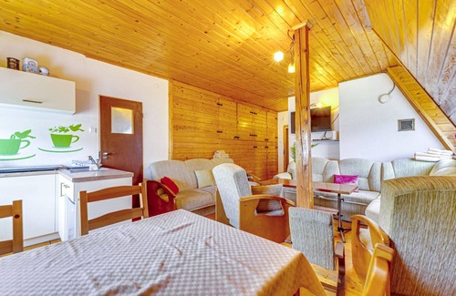 Brenna Apartment | Nice apartment for 6 guests with WIFI, TV, patio and pets allowed