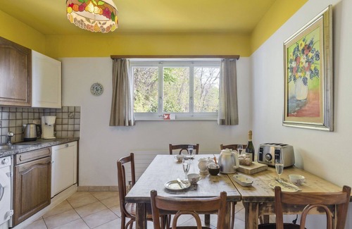 Riazzino Apartment | Nice apartment for 8 guests with WIFI, patio, pets allowed and panoramic view