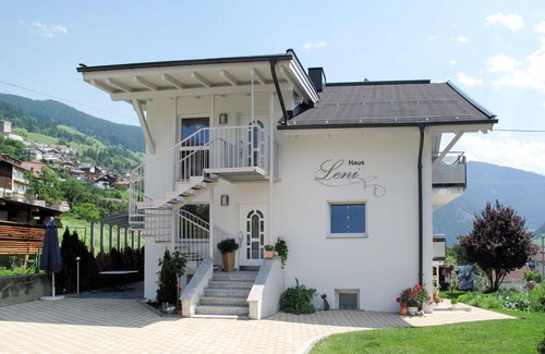 Fliess Apartment | Nice apartment for 9 guests with WIFI, TV, balcony and pets allowed