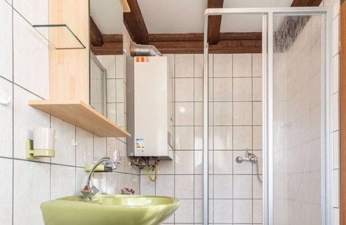 Arrach Apartment | Nice apartment for 8 people with WIFI, TV, balcony, pets allowed and parking