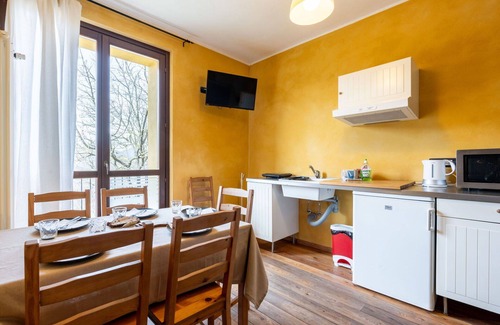 Cortemilia Apartment | Nice apartment for 6 guests with WIFI, pool, TV, terrace and pets allowed