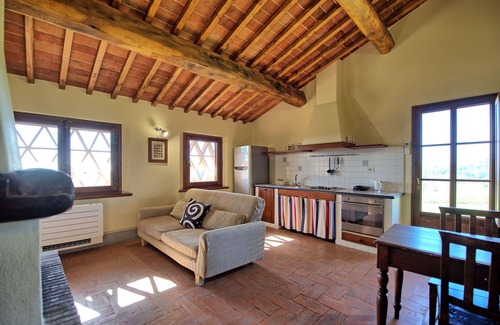 Castelnuovo Berardenga Apartment | Nice apartment for 2 guests with A/C, pool, TV and panoramic view, close to Siena