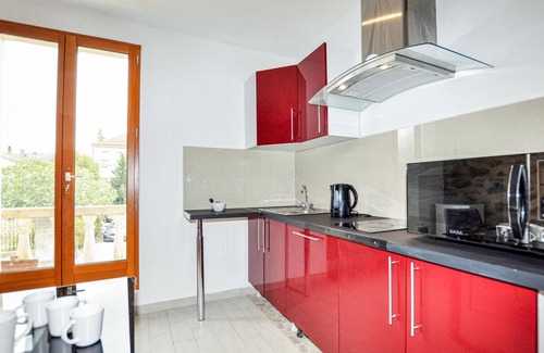 Capendu Apartment | Nice apartment in Capendu with kitchen