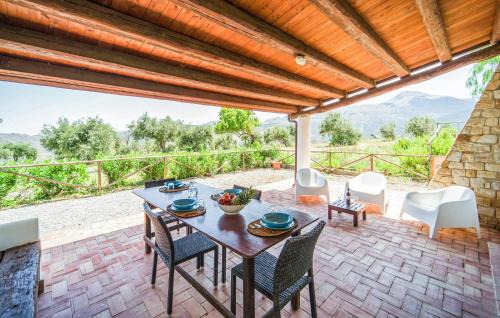 Collesano Apartment | Nice Apartment In Collesano Pa