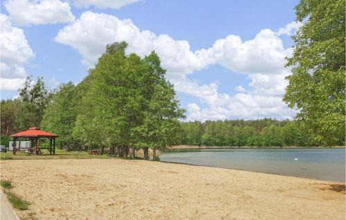 Drawno Apartment | Nice Apartment In Dominikowo With Wifi