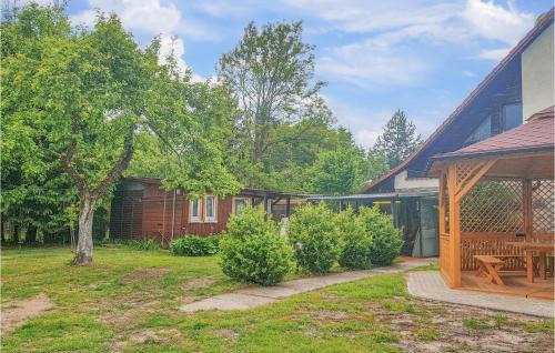 Drawno Apartment | Nice Apartment In Dominikowo With Wifi