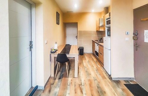 Saint-Chinian Apartment | Nice apartment in Saint-Chinian