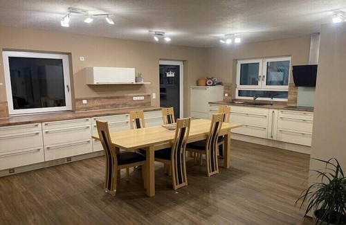 Himmelkron Apartment | Nice apartment in Himmelkron