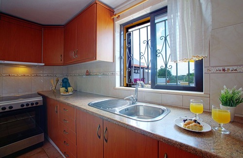 Mem Moniz House | Nice apartment in villa for 4 guests with WIFI, pool, A/C, TV, terrace and panoramic view