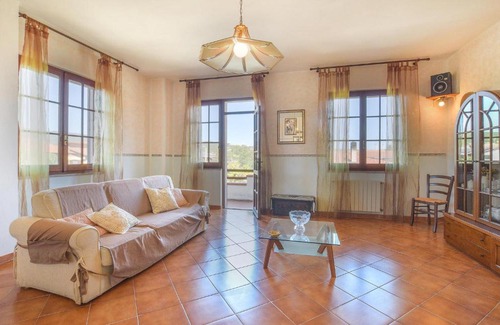 Villaurbana Apartment | Nice Apartment In Villaurbana With Wifi