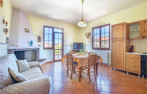 Villaurbana Apartment | Nice Apartment In Villaurbana With Wifi