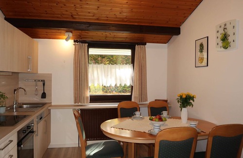 Machtlos House | Nice apartment in villa for 4 guests with pool, TV, terrace and pets allowed