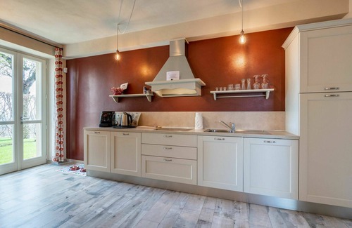 Costigliole d'Asti House | Nice apartment in villa with A/C, pool, WIFI, TV, patio, pets allowed and panoramic view