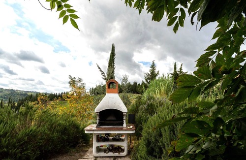 Sughera Apartment | Nice apartment with WIFI, A/C, pool, TV, terrace and panoramic view, close to San Gimignano