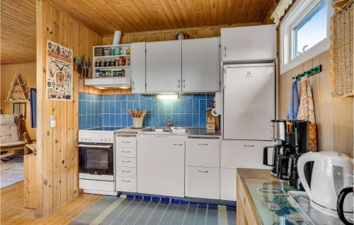 Holbaek House | Nice Home In Holbæk With Kitchen
