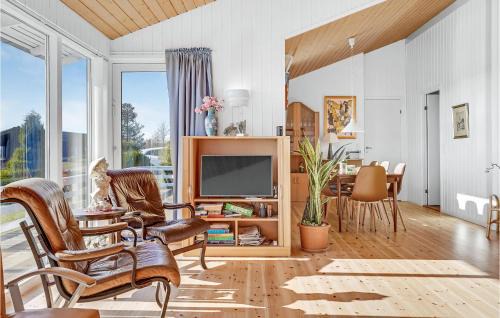 Ronde House | Nice Home In Rønde With House Sea View
